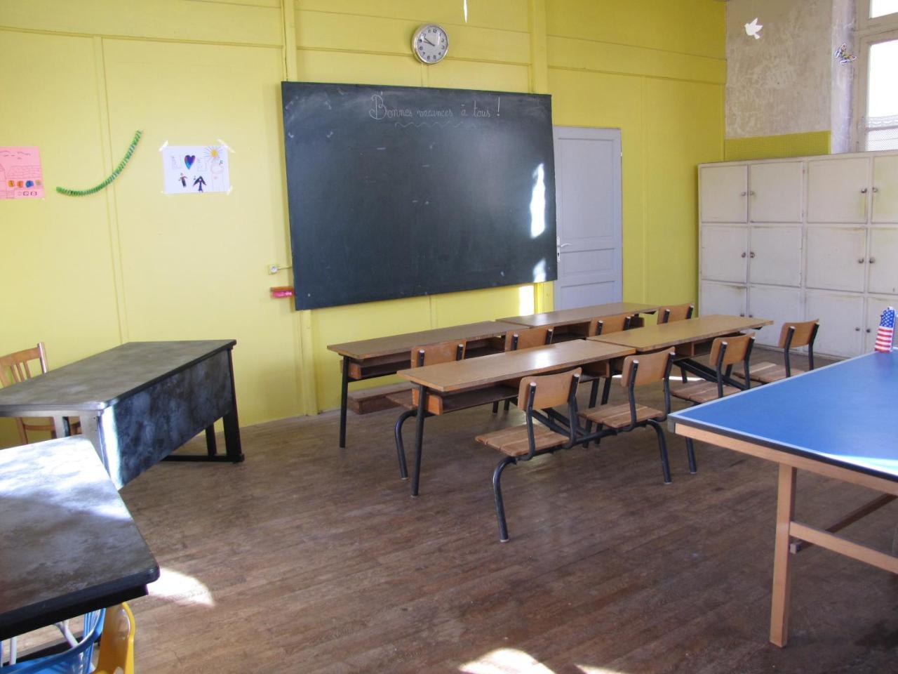 Leclosdipontine L'Ecole Des Demoiselles ポンジボー エクステリア 写真